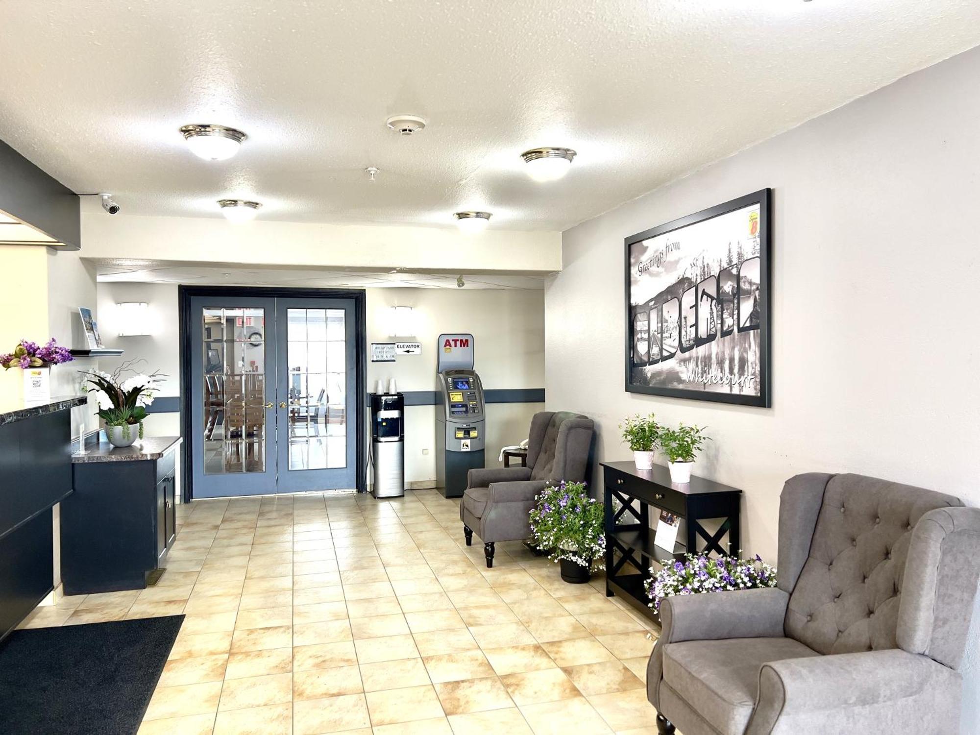 Super 8 By Wyndham Whitecourt Hotel Eksteriør billede