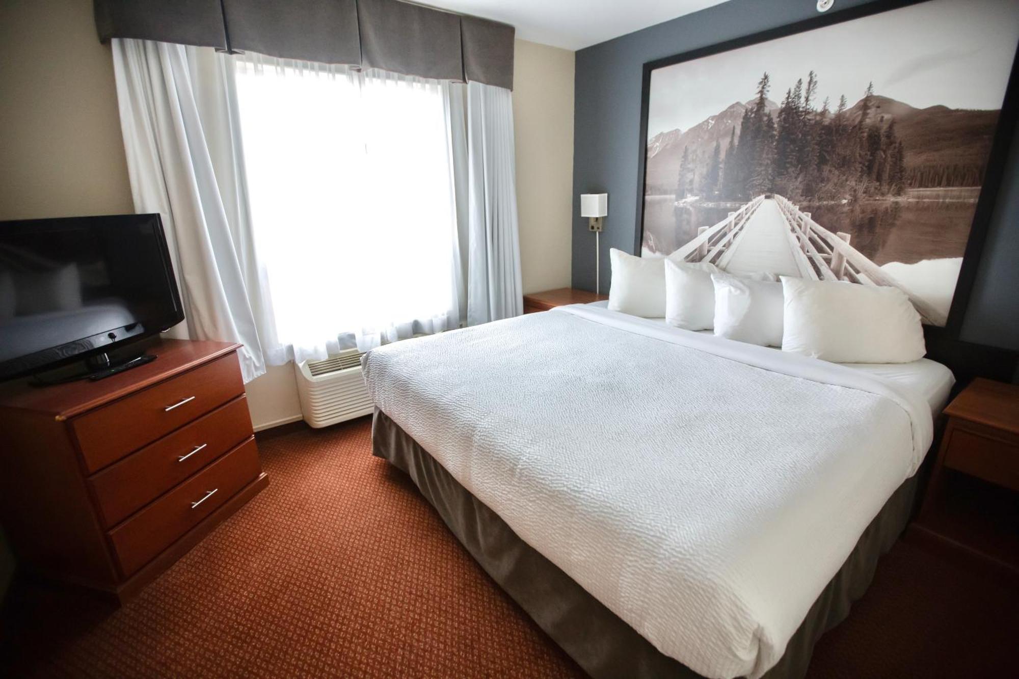 Super 8 By Wyndham Whitecourt Hotel Eksteriør billede