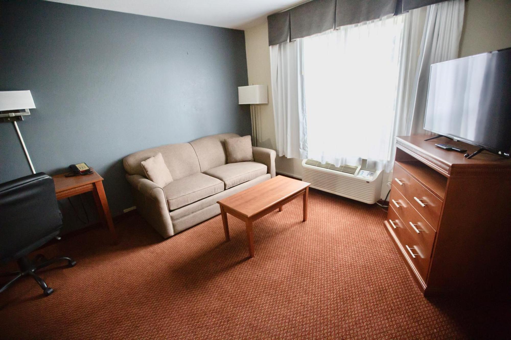 Super 8 By Wyndham Whitecourt Hotel Eksteriør billede