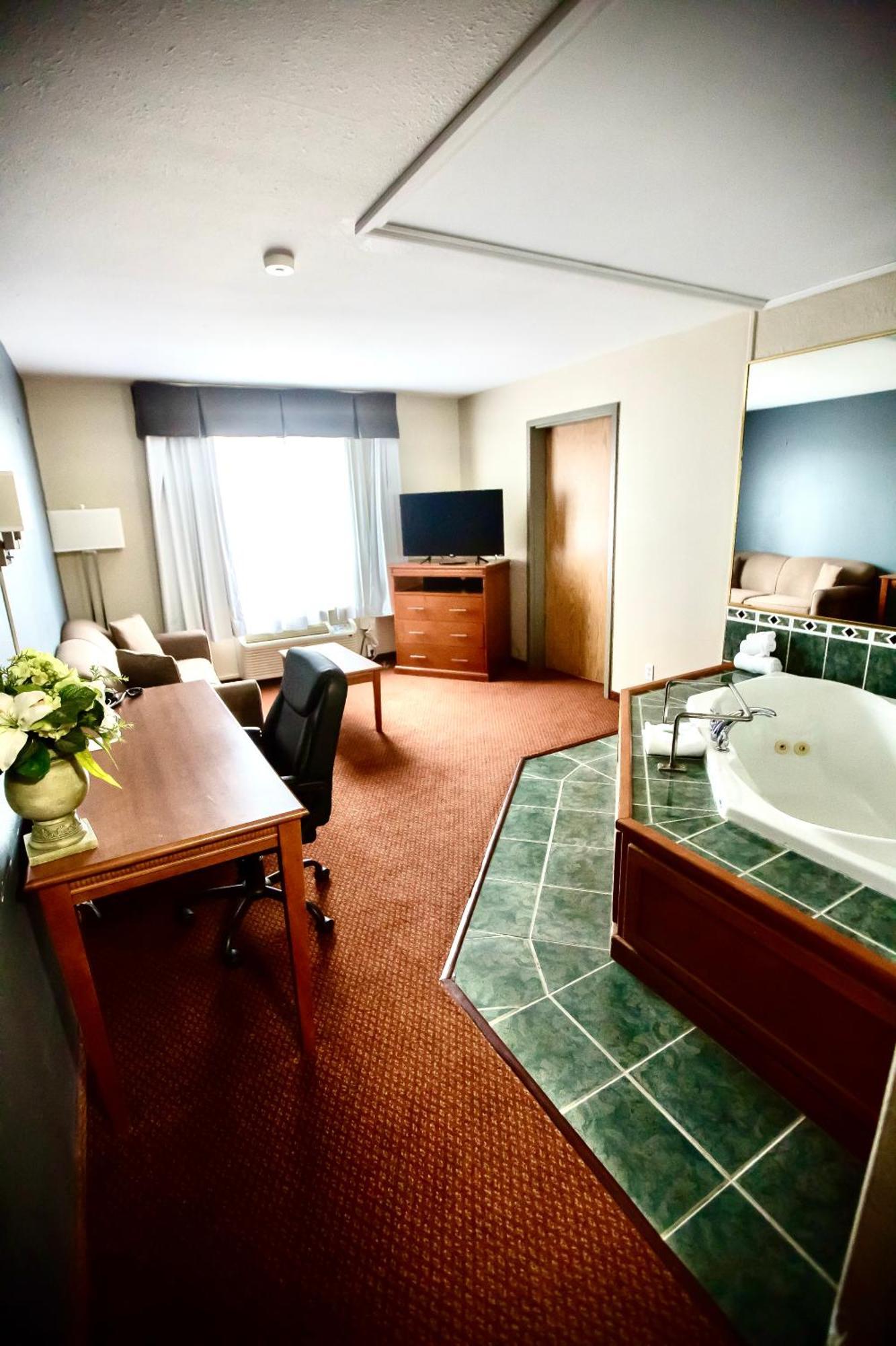 Super 8 By Wyndham Whitecourt Hotel Eksteriør billede