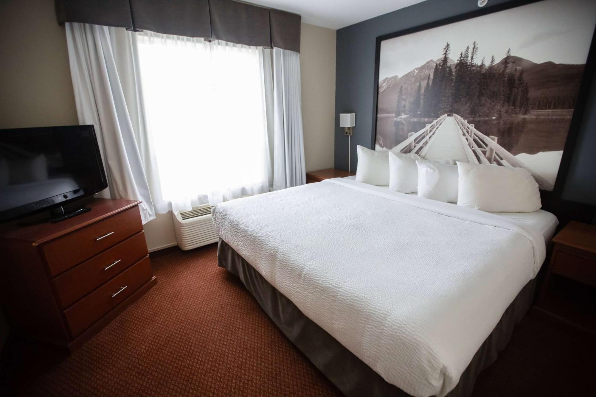 Super 8 By Wyndham Whitecourt Hotel Eksteriør billede